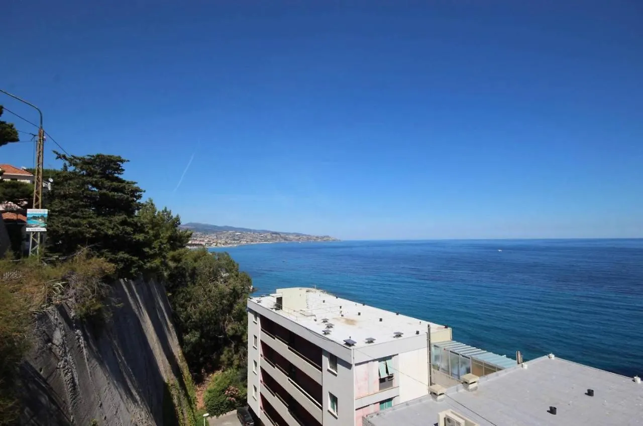 Marina Di Caponero Apartment Ospedaletti