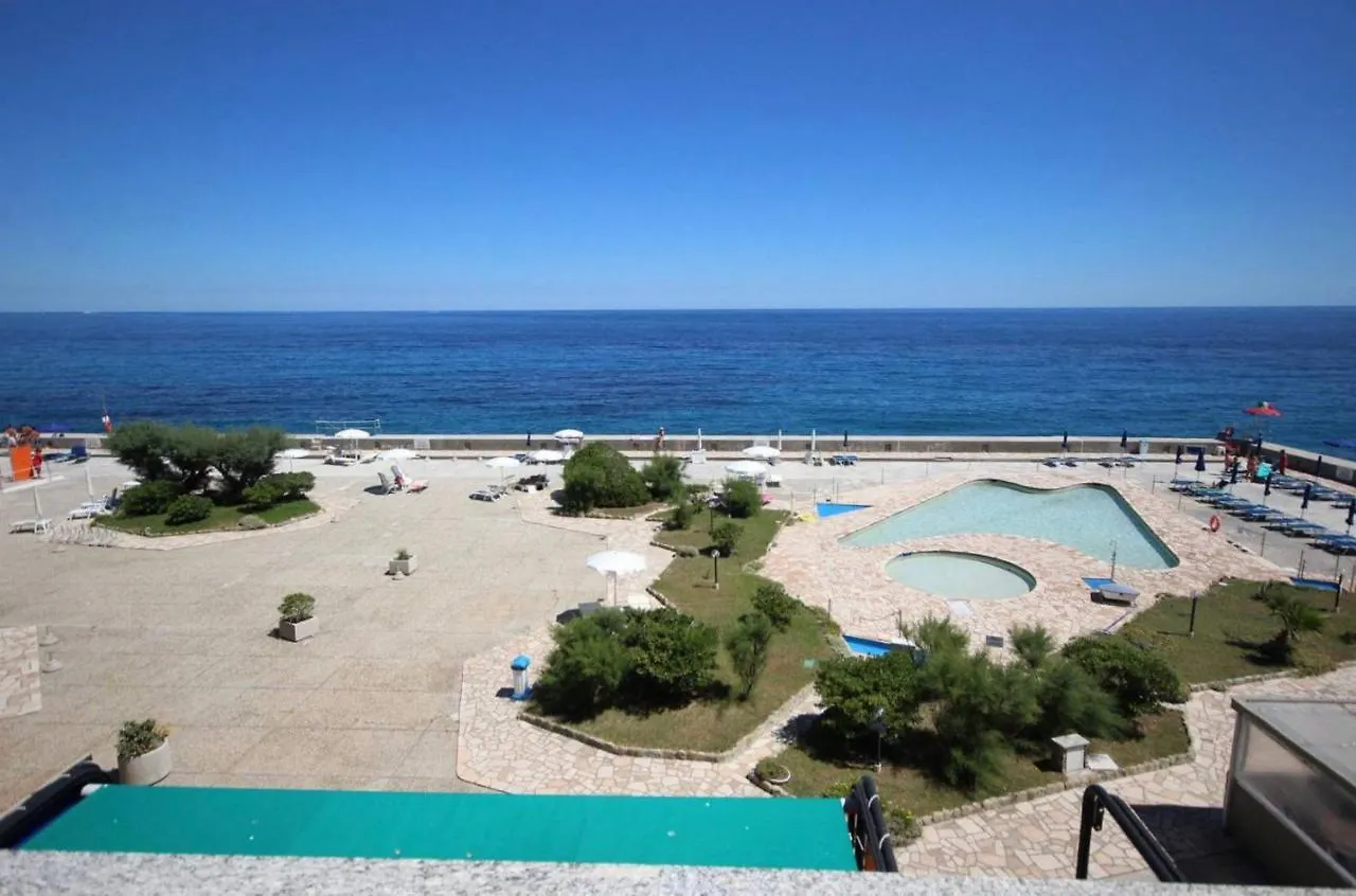 Marina Di Caponero Apartment Ospedaletti 0*,  Italy