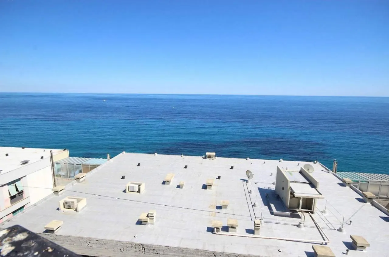 Marina Di Caponero Apartment Ospedaletti
